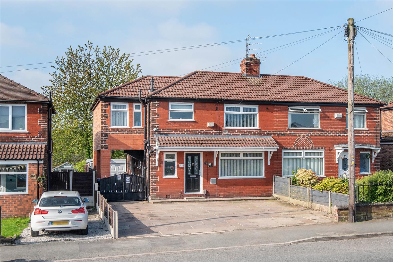 4 bed property in Manchester Road, Manchester
